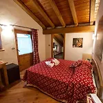 فندق مبيت وإفطار L'or D'echallogne - D'hotes Arnad