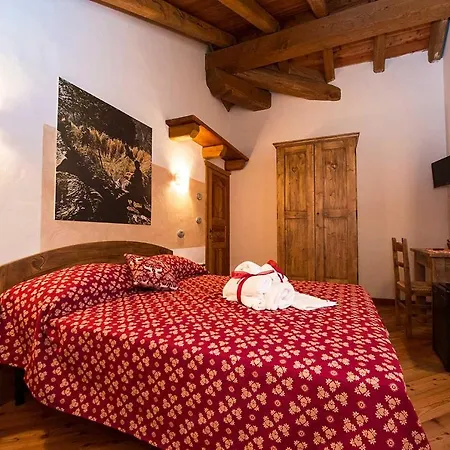 L'or D'echallogne - D'hotes Bed & Breakfast