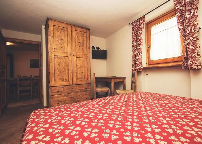 L'or D'echallogne - D'hotes Bed & Breakfast 4*